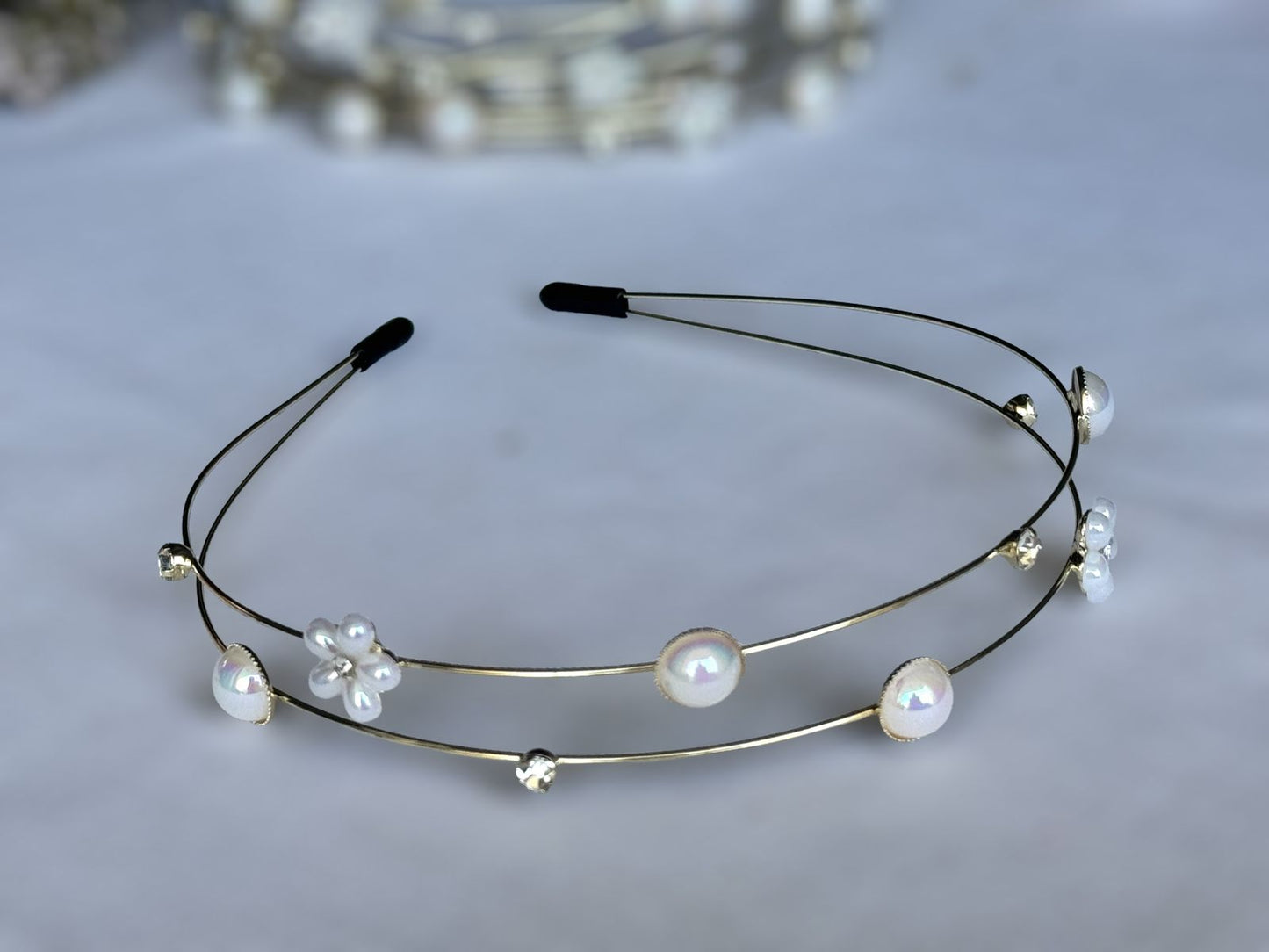 Tiny Coco Silver Metallic Headband: Classic Pearls with a Modern Twist