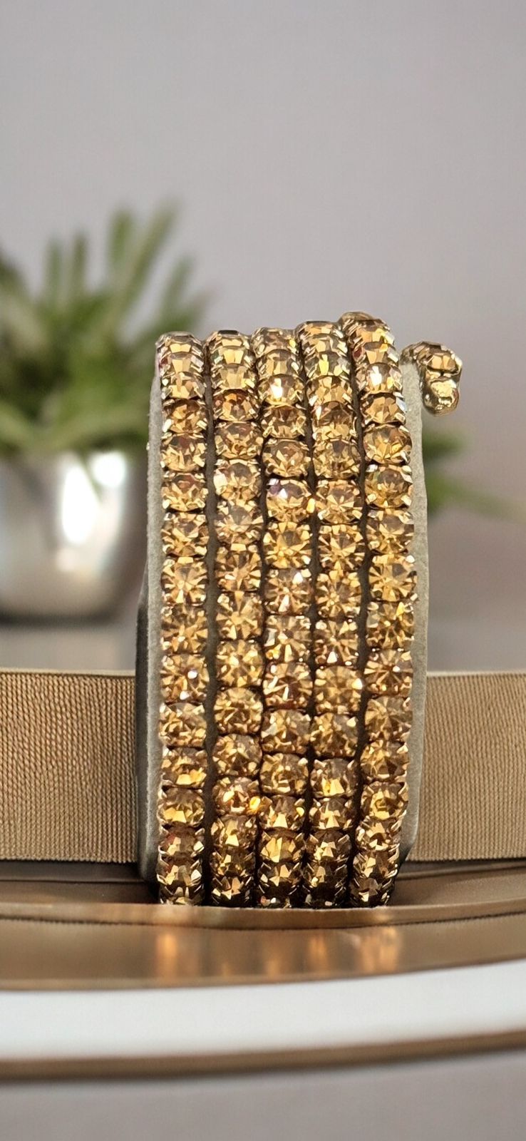 Golden Glam: Adjustable Bracelet with golden Design for Kids