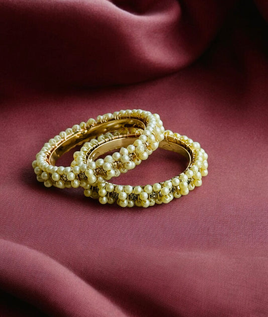 Dreamy Pearl Bangles