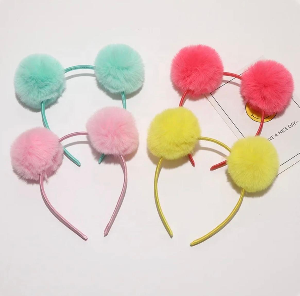 Plush Fun for Everyone: The Multicolor Pom-Pom Headband!