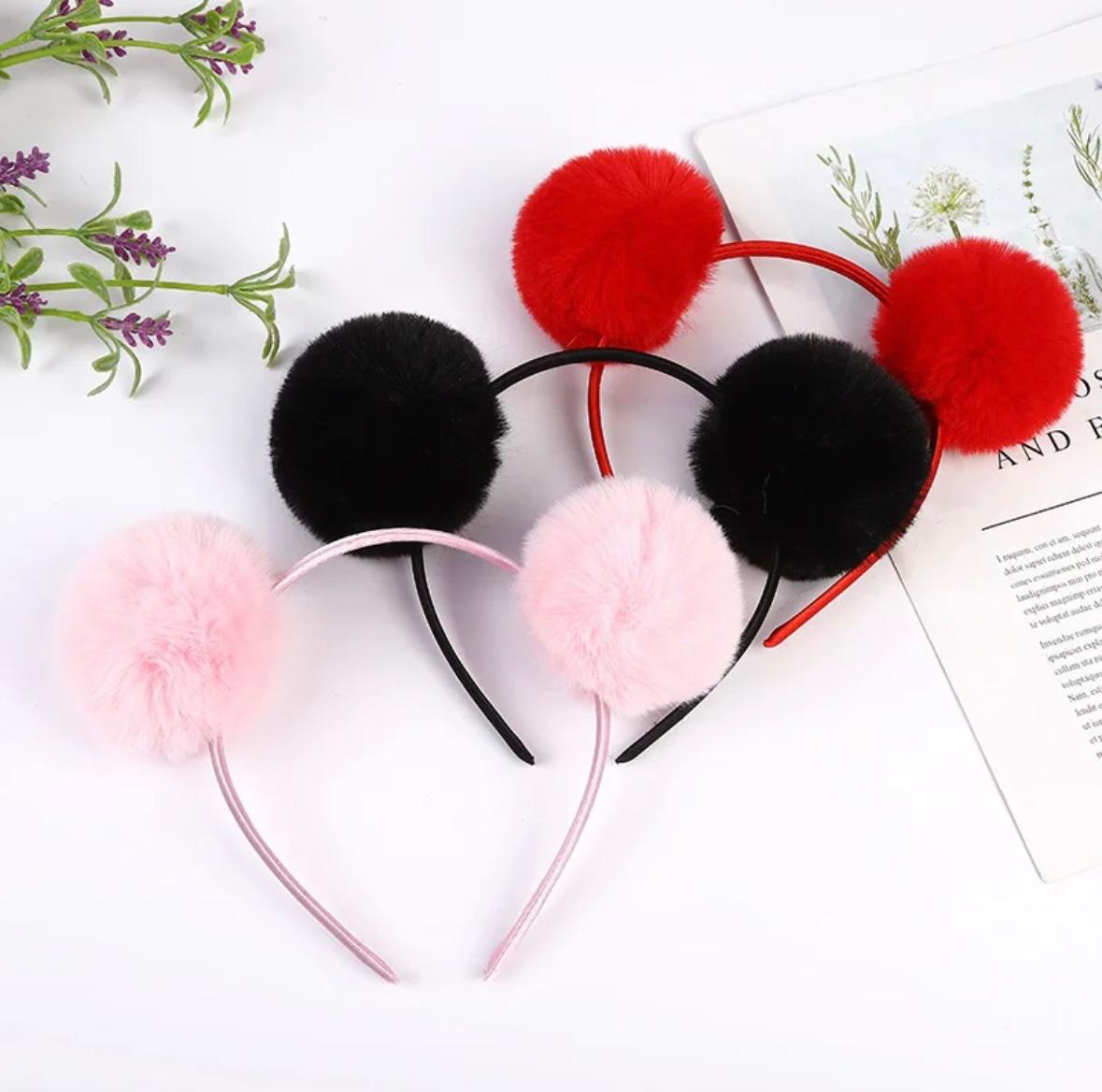 Plush Fun for Everyone: The Multicolor Pom-Pom Headband!