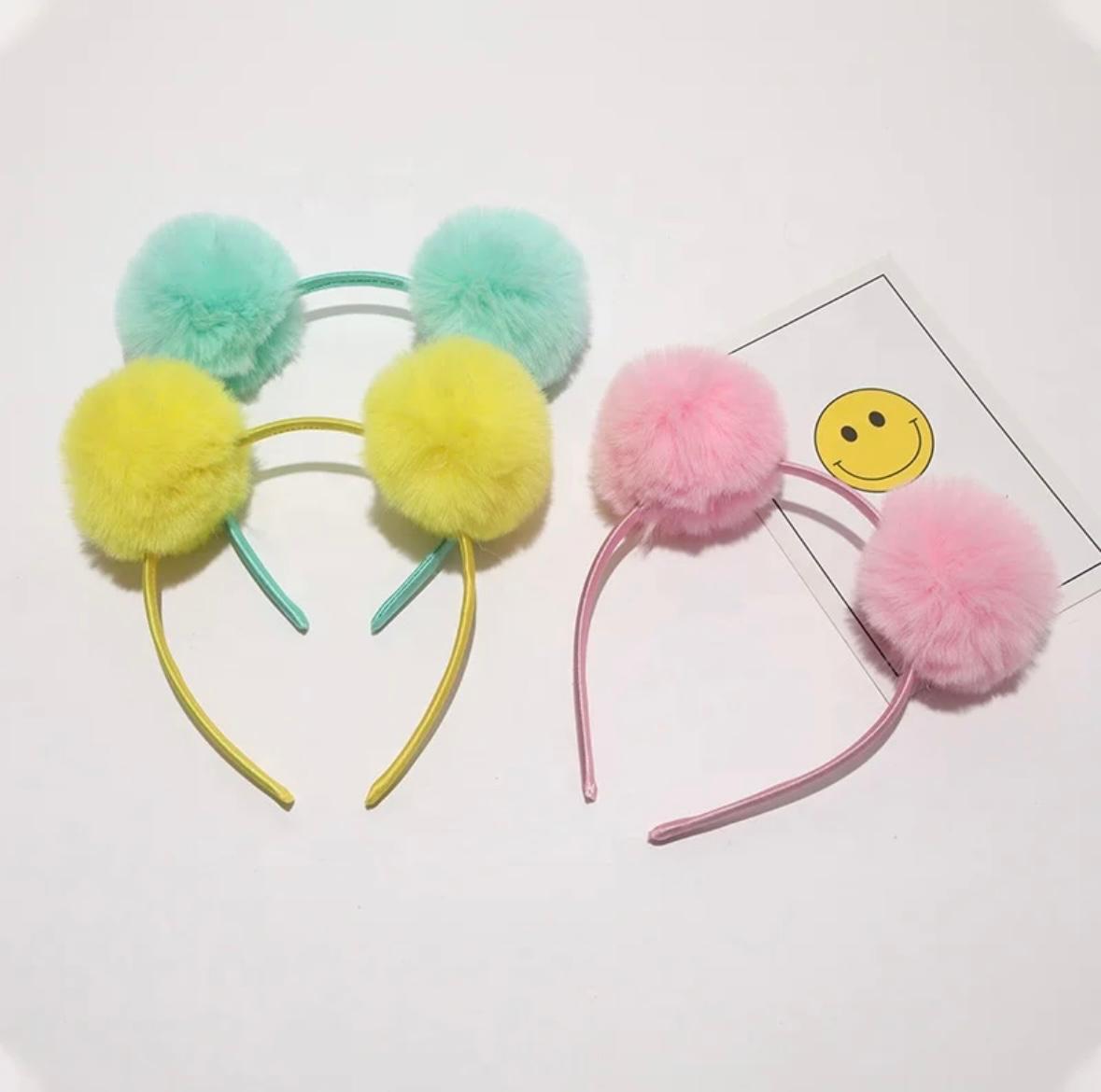 Plush Fun for Everyone: The Multicolor Pom-Pom Headband!