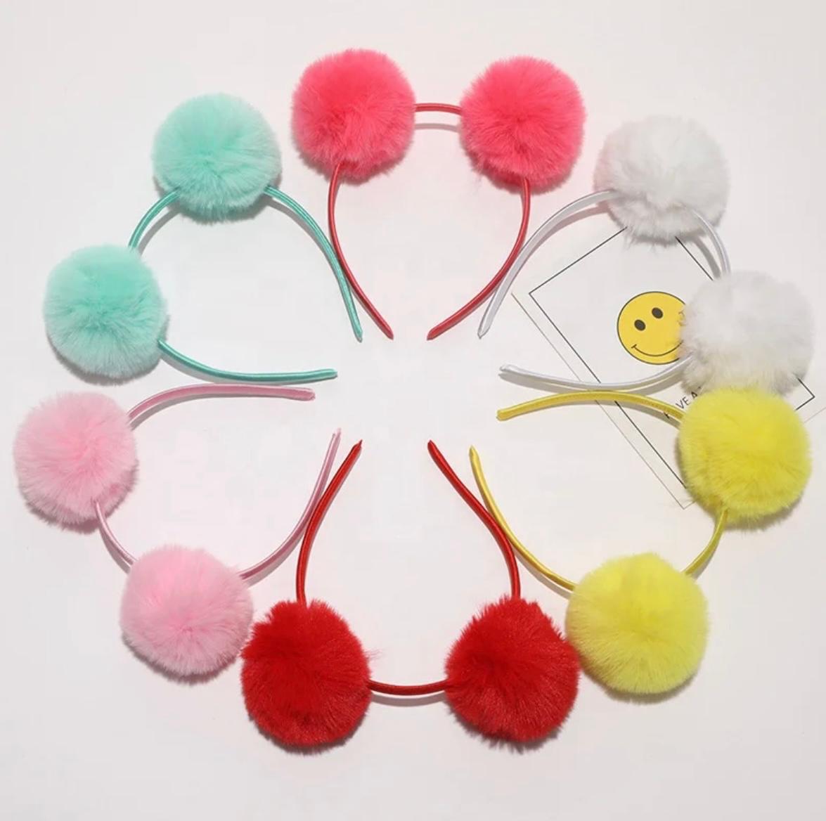 Plush Fun for Everyone: The Multicolor Pom-Pom Headband!