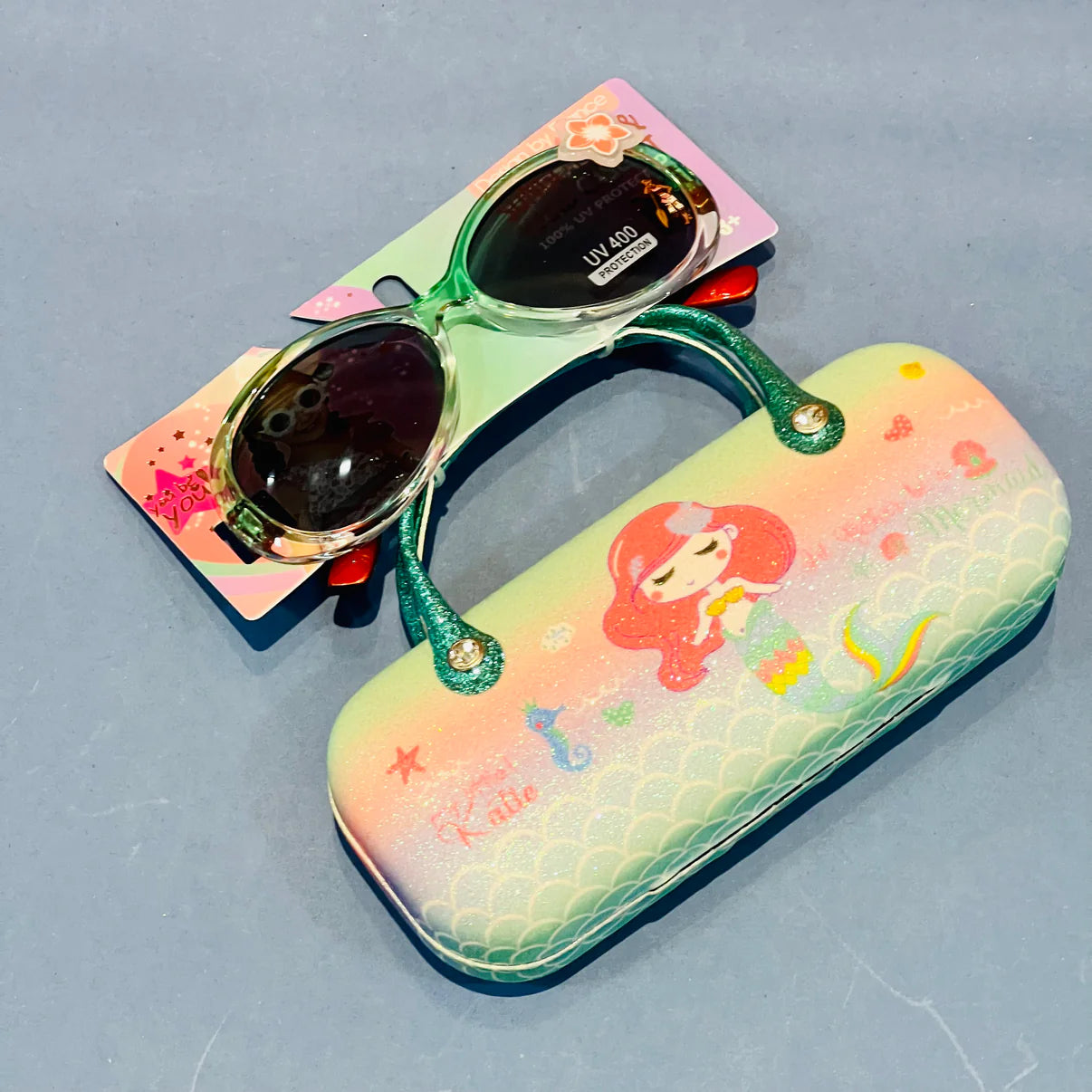 Sunglasses with case set