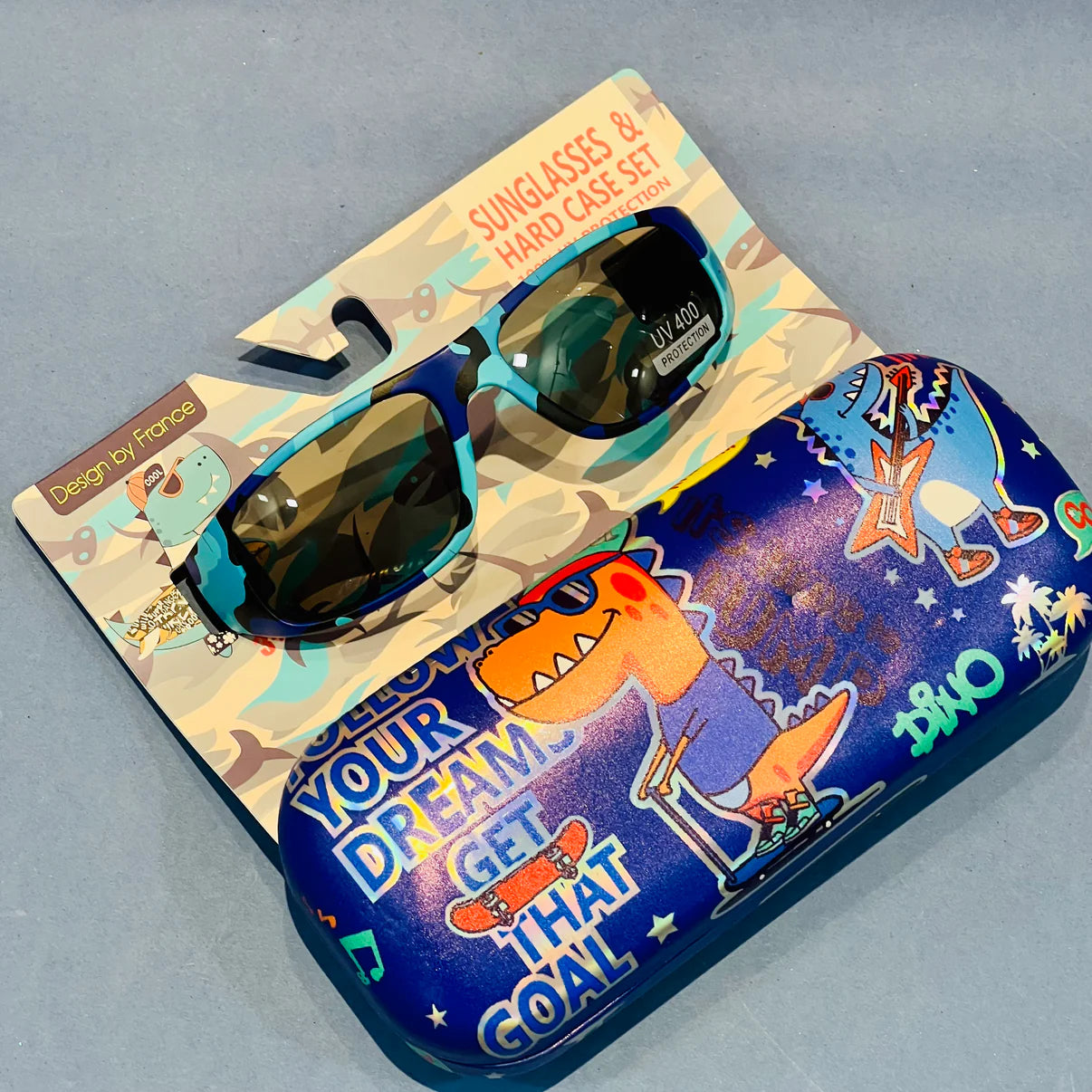 Sunglasses with case set